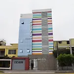Hotel Colors Canada